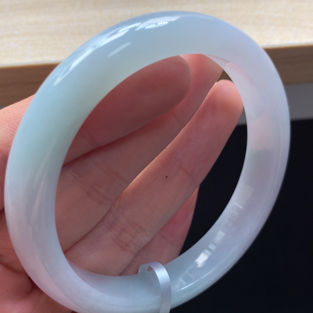 未镶嵌手镯翡翠手镯