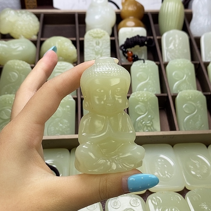 昆仑石佛 手把件