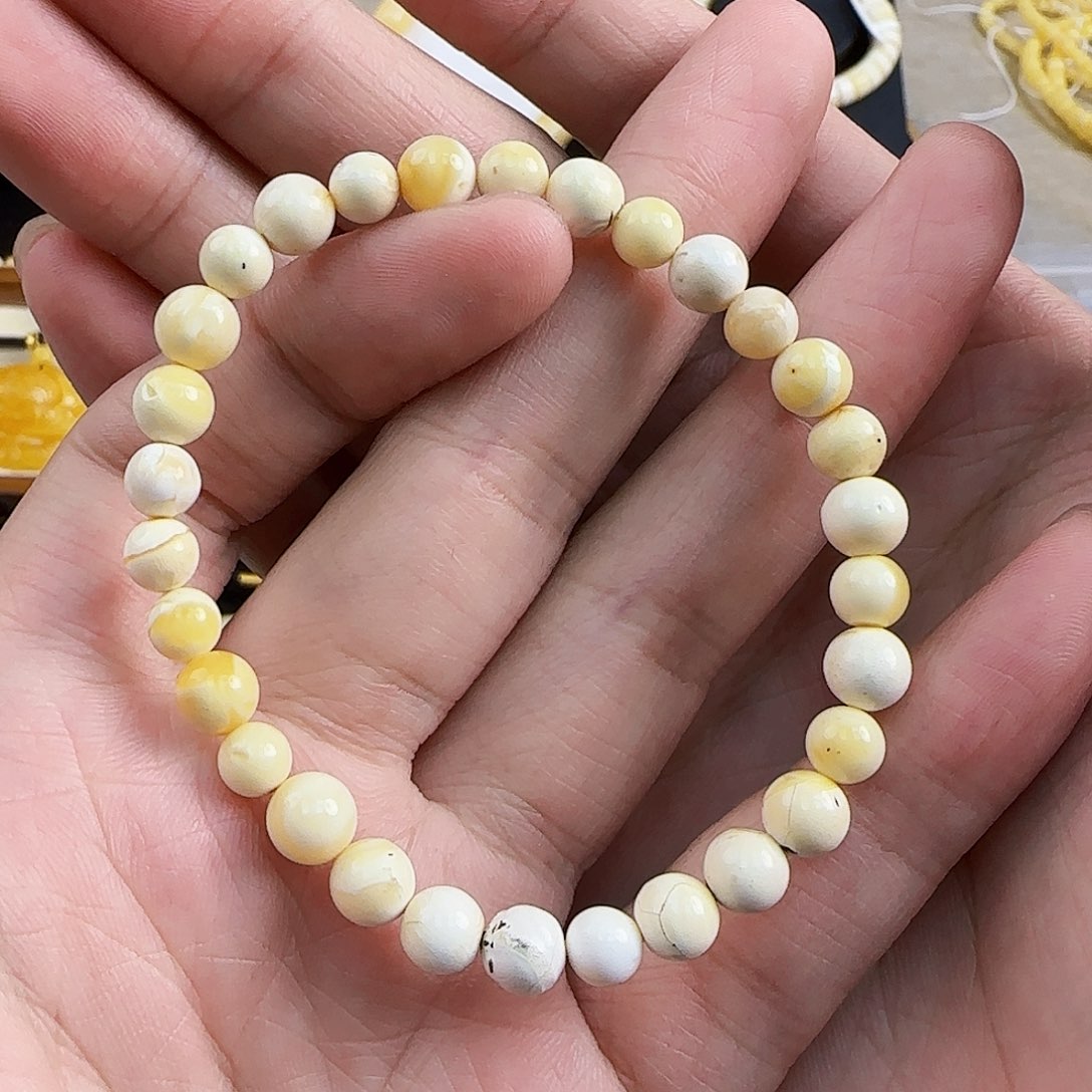 琥珀裸石未镶嵌蜜蜡