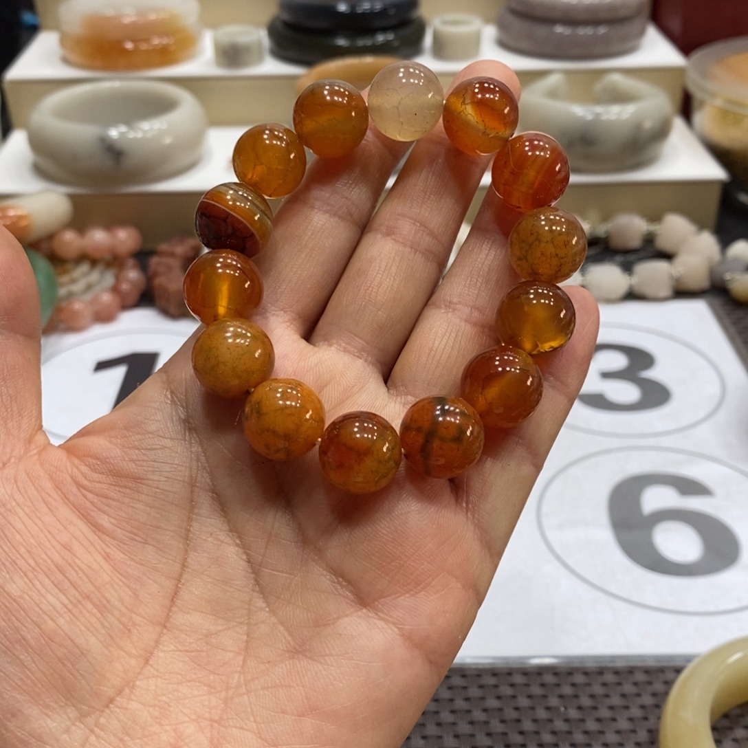 石英质玉未镶嵌手镯
