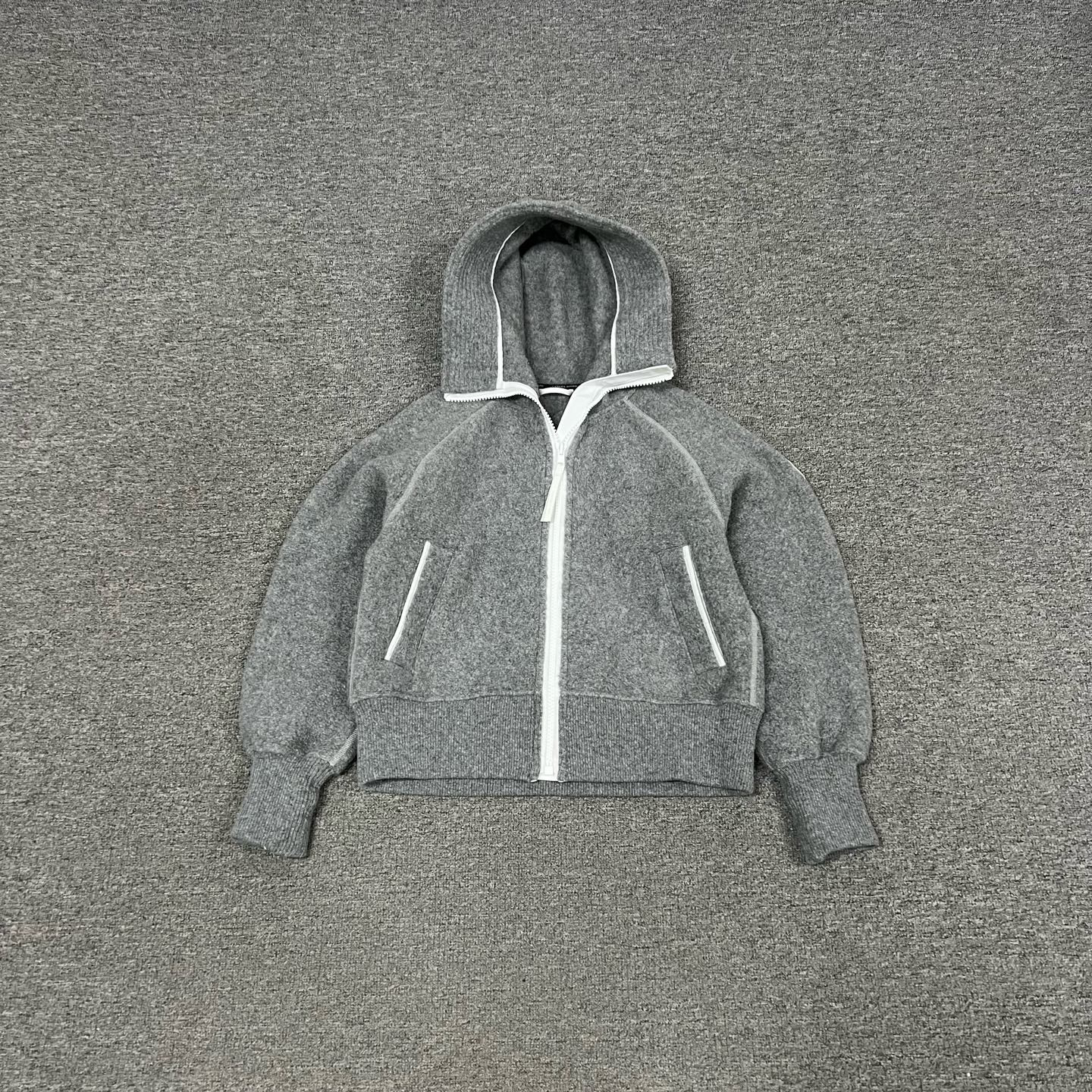 99新 CANADA GOOSE 加拿大鹅 灰色 抓绒 连帽 外套 xs码