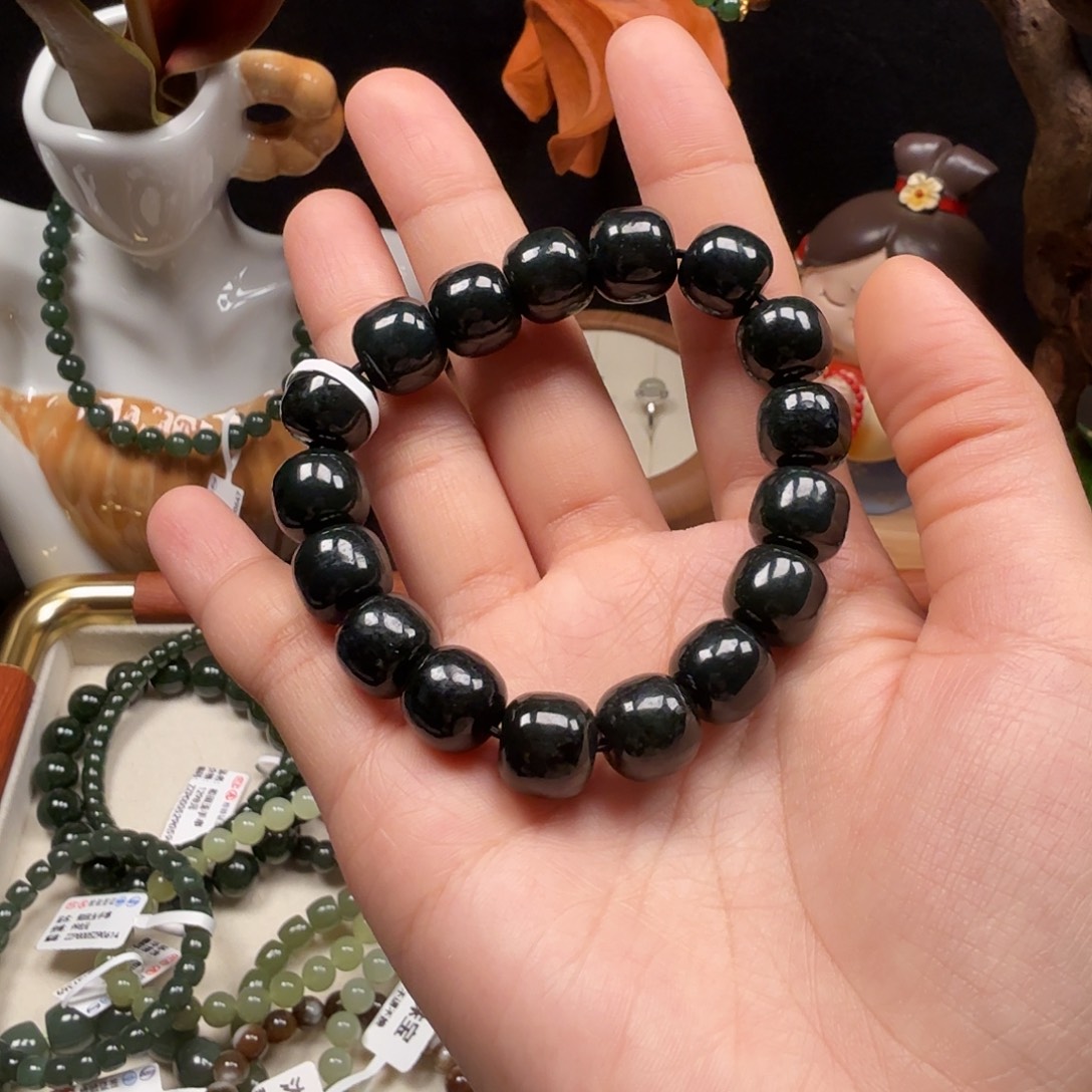 和田玉未镶嵌手串