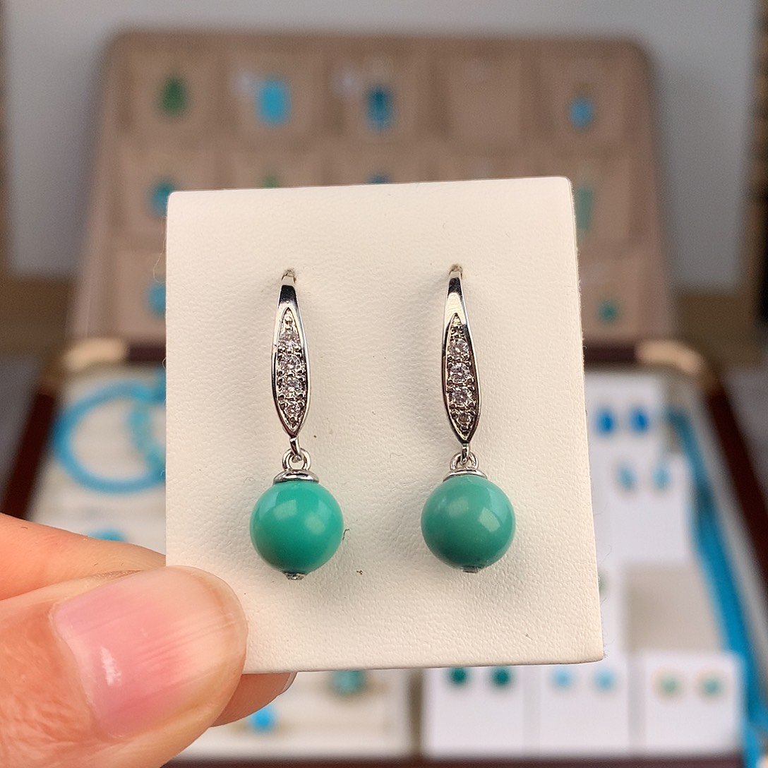 绿松石未镶嵌耳饰