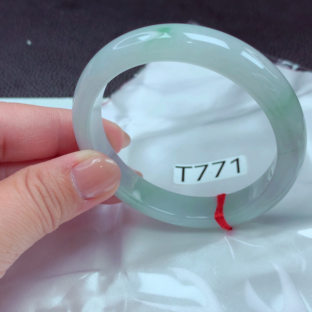 翡翠手镯未镶嵌手镯88