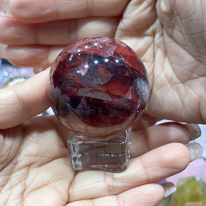 水晶球未镶嵌小****?红胶花