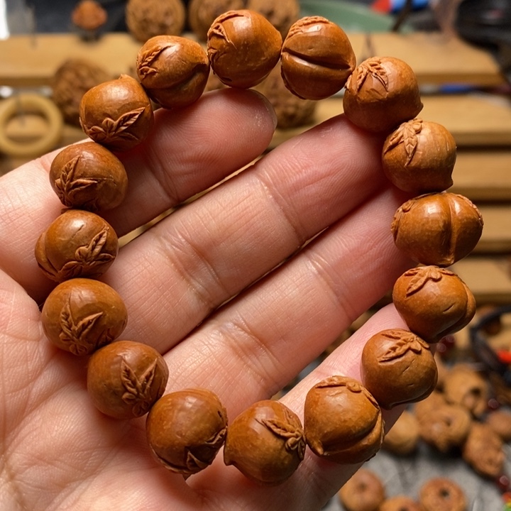 平***福桃核手工雕刻寿桃手串