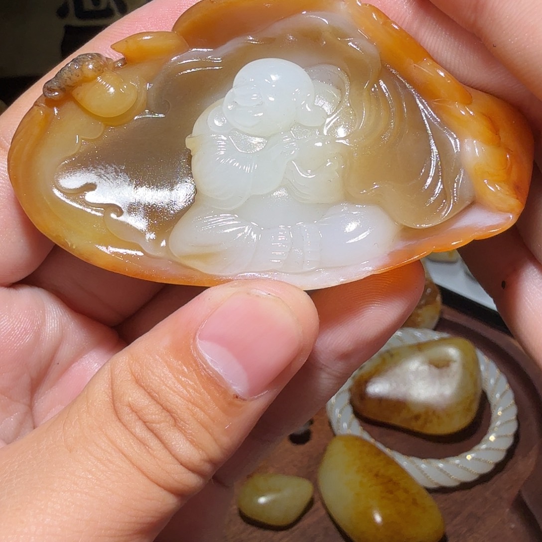 小***白和田玉未镶嵌颈饰