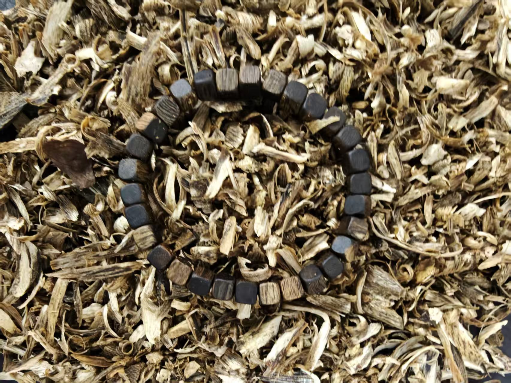 沉香ob 海南紫琪方糖 +沉香碎屑