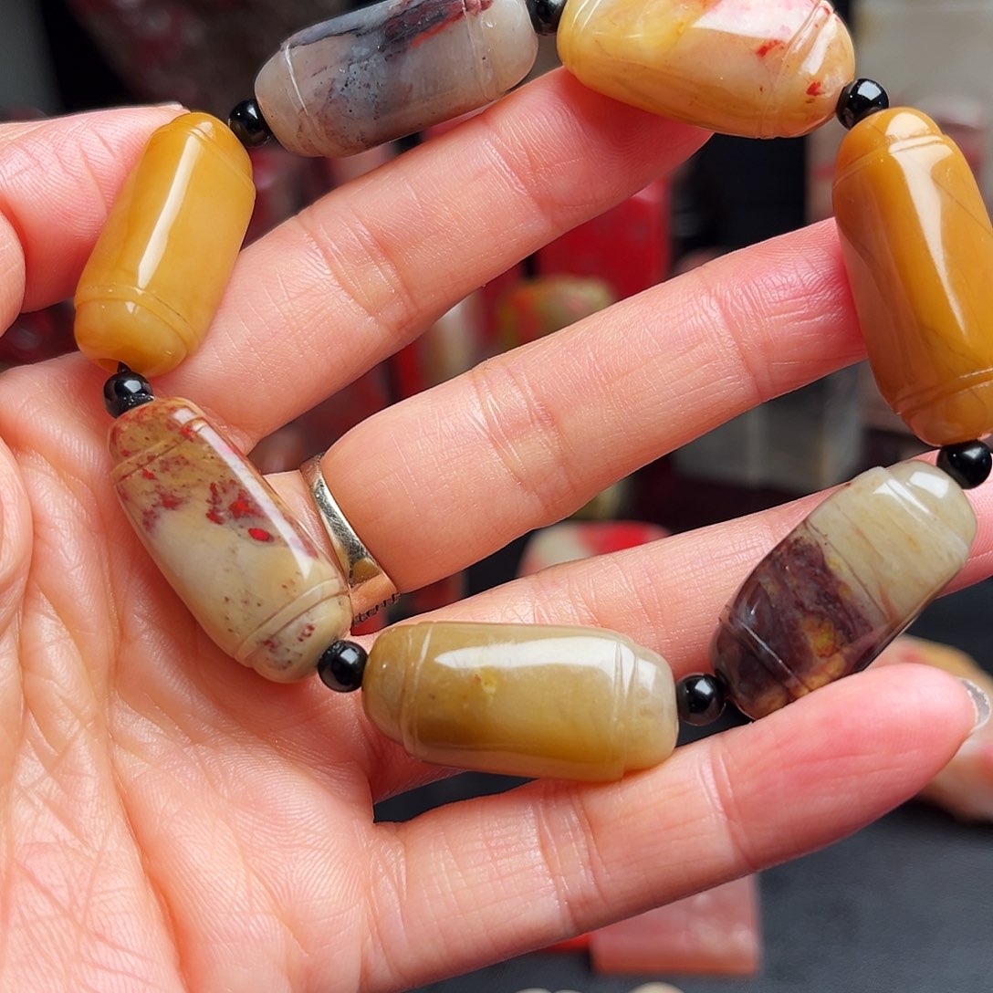 昌化石其他鸡血石多宝手串