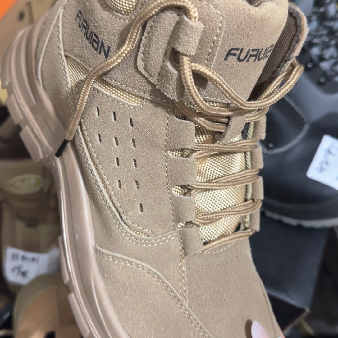 41码高帮卡其马丁靴高货