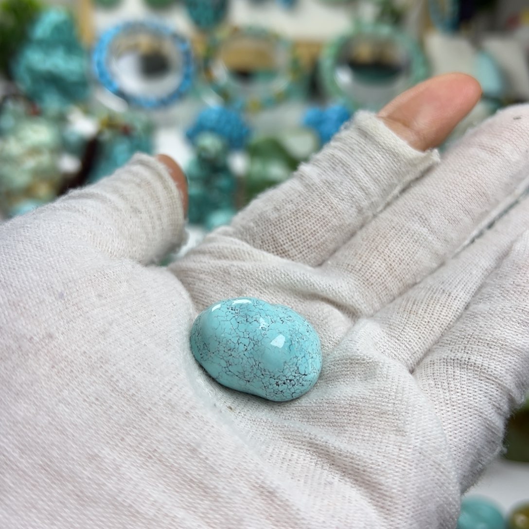 绿松石未镶嵌珠宝奇石