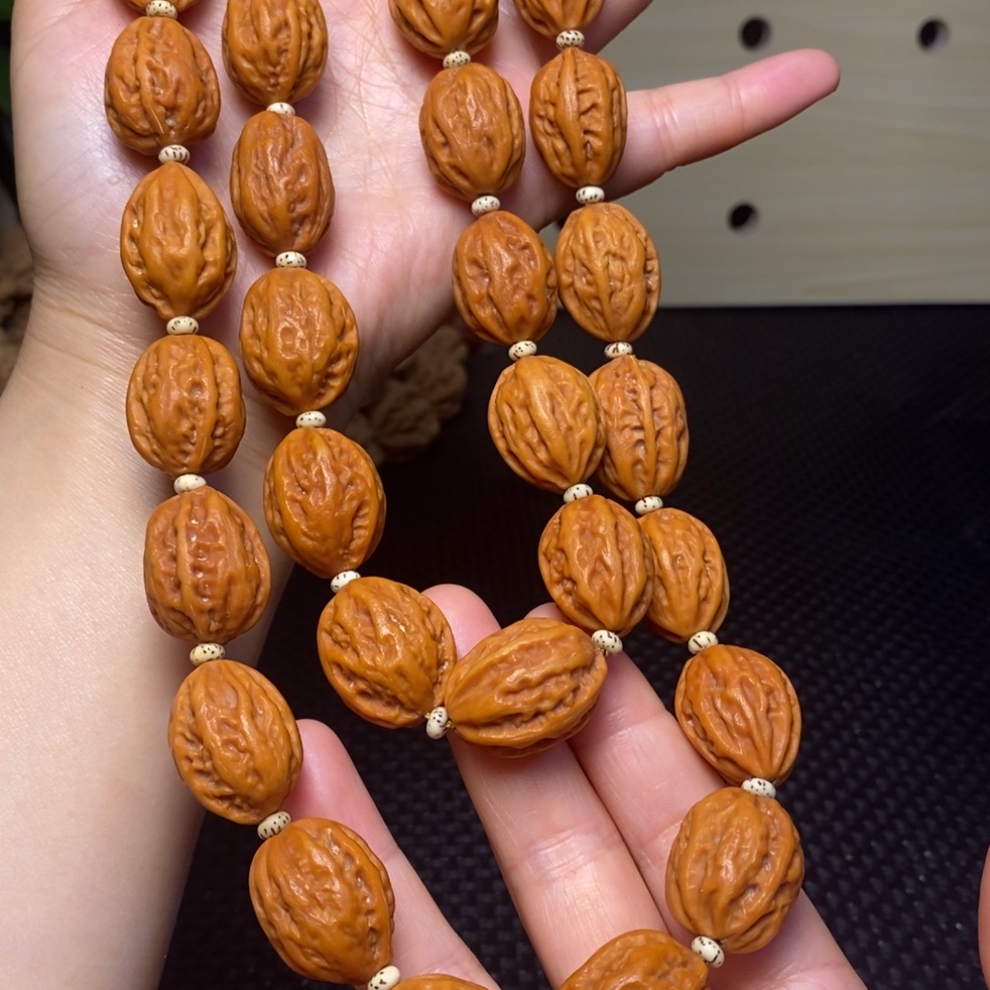 文玩核桃手串八棱小枣脖挂