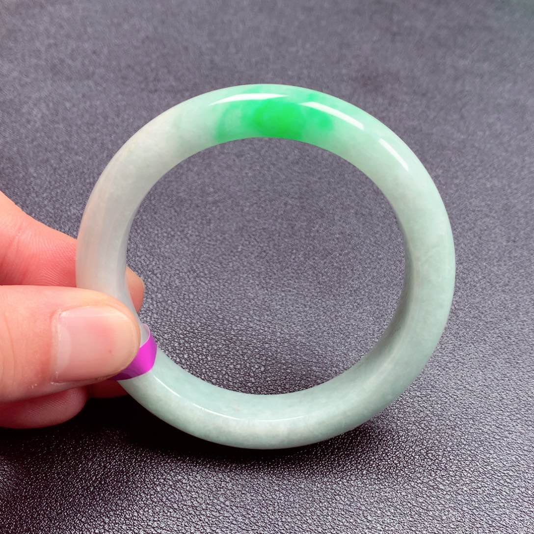 翡翠手镯未镶嵌缅甸翡翠