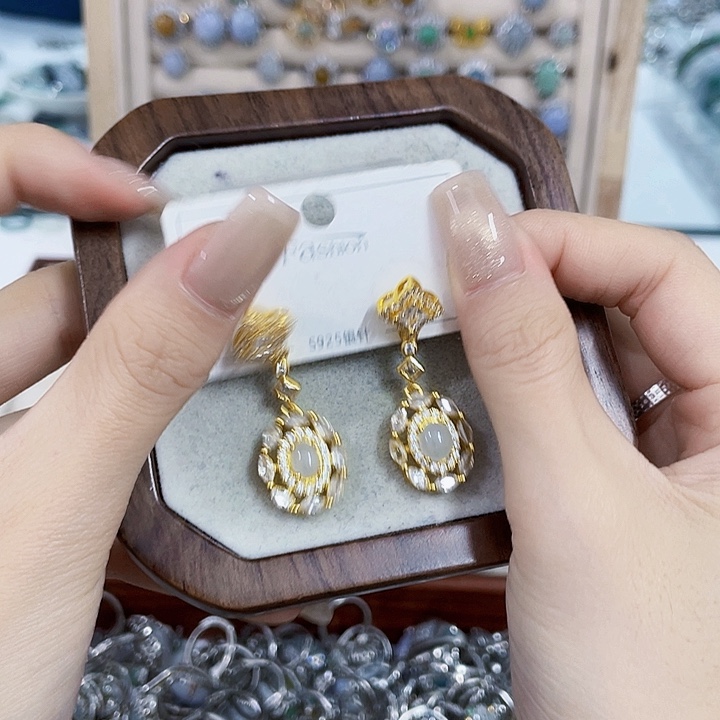 翡翠未镶嵌颈饰天然翡翠Ａ货