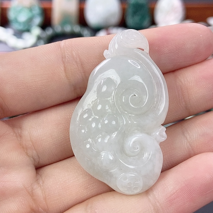 独山玉颈饰未镶嵌