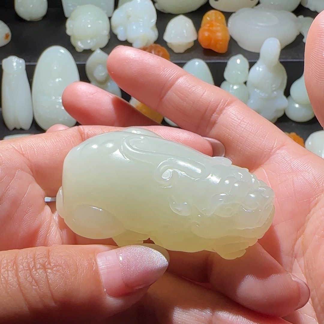 A***R和田玉未镶嵌颈饰