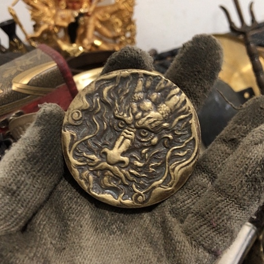 大***u闪电购铜摆件工艺品