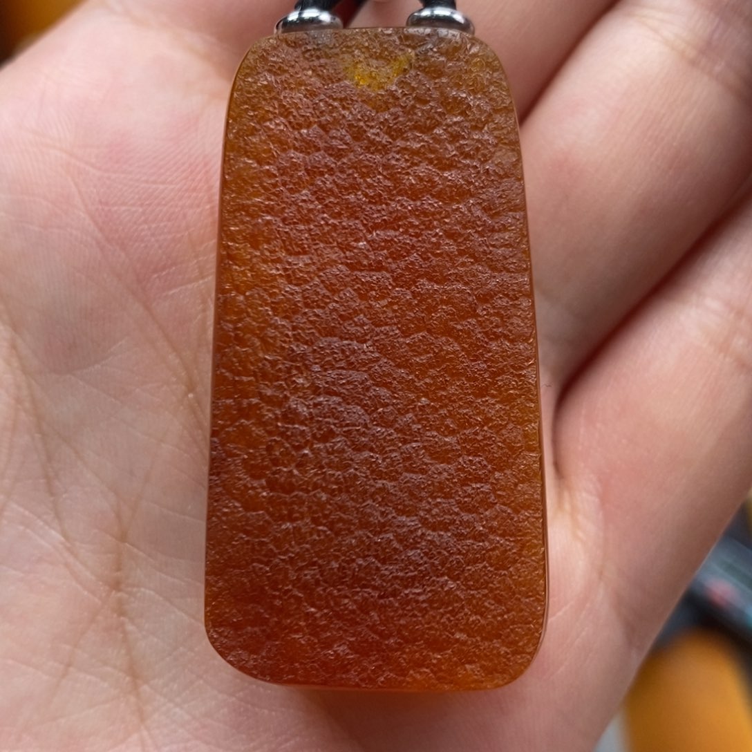 琥珀吊坠(赠链)未镶嵌