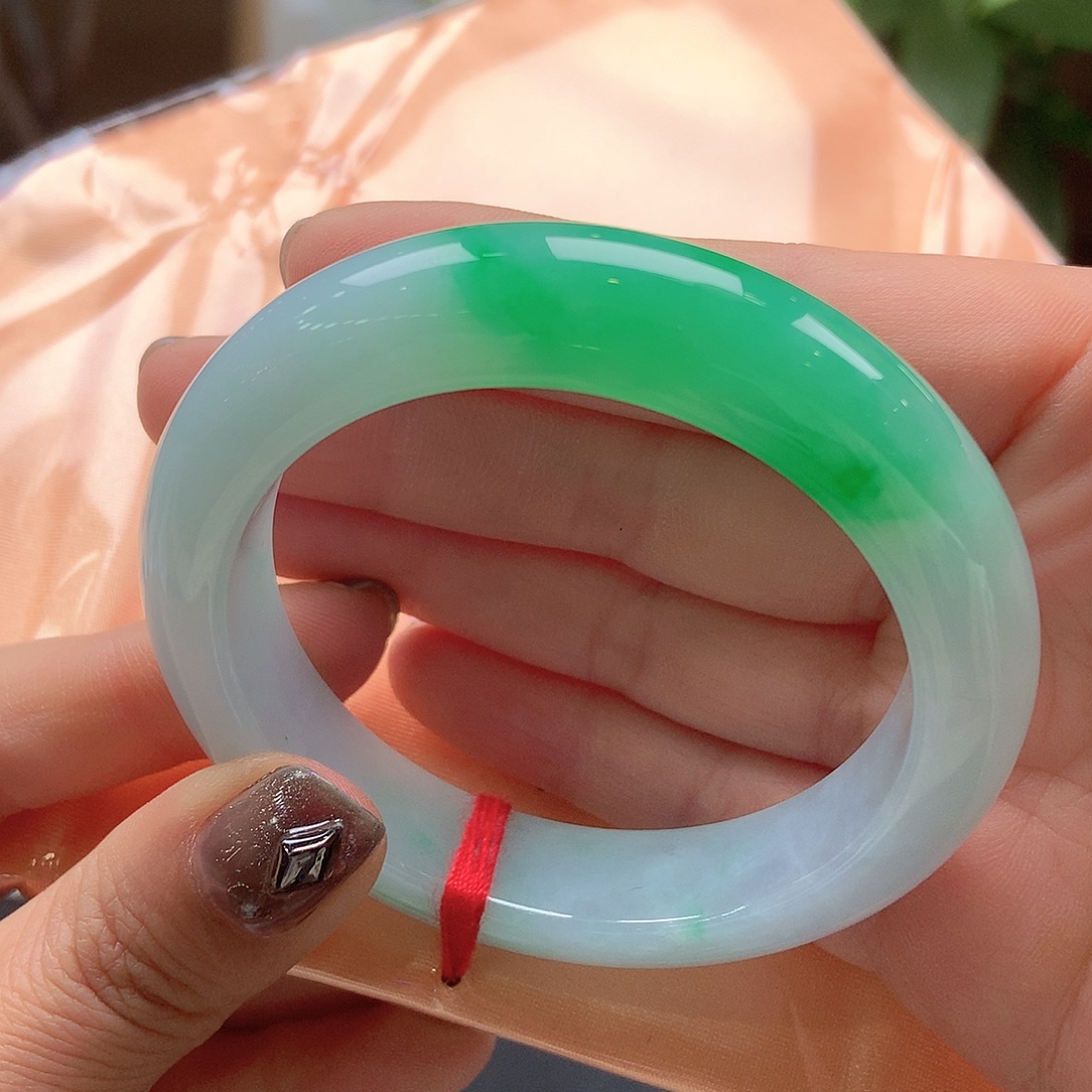 翡翠未镶嵌手镯38