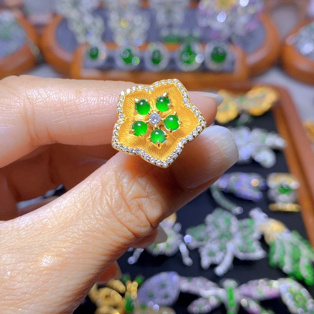 翡翠颈饰银S925镶嵌天然翡翠