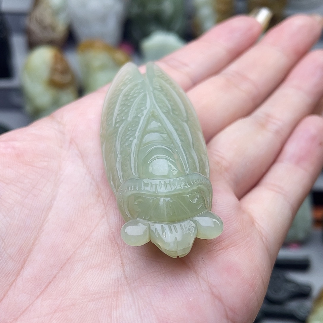 江***任和田玉未镶嵌颈饰