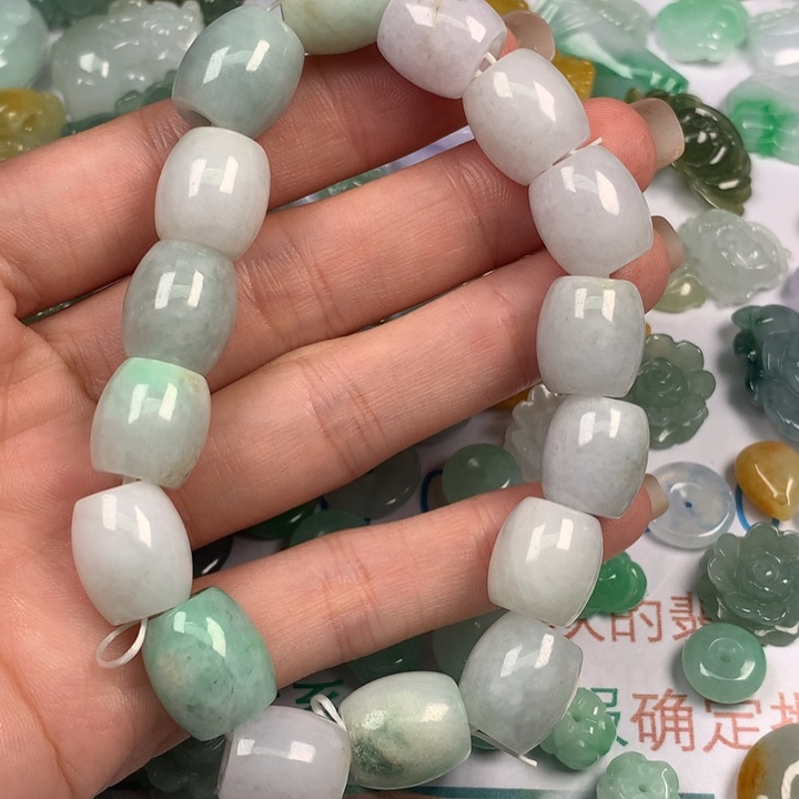 翡翠未镶嵌颈饰翡翠