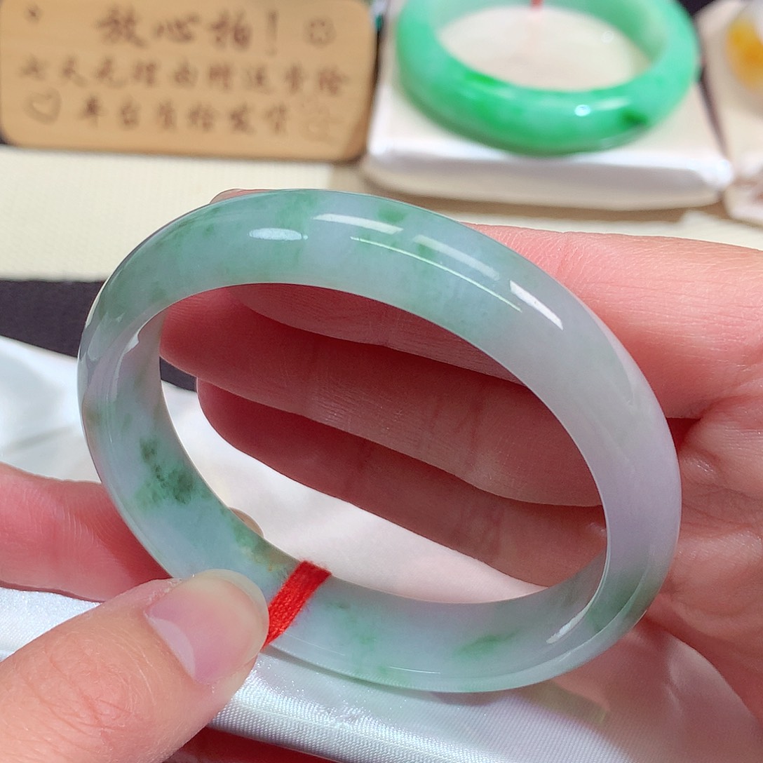 翡翠未镶嵌手镯524