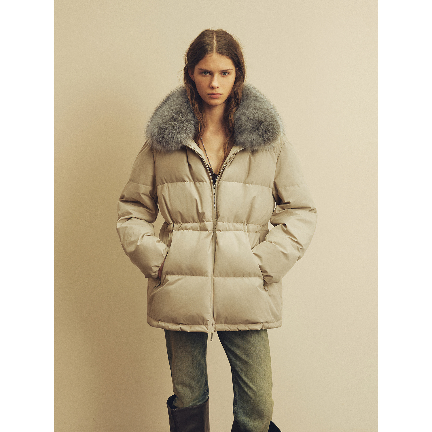 付智恩 原野雾凇 狐狸毛领鹅绒皮草派克外套