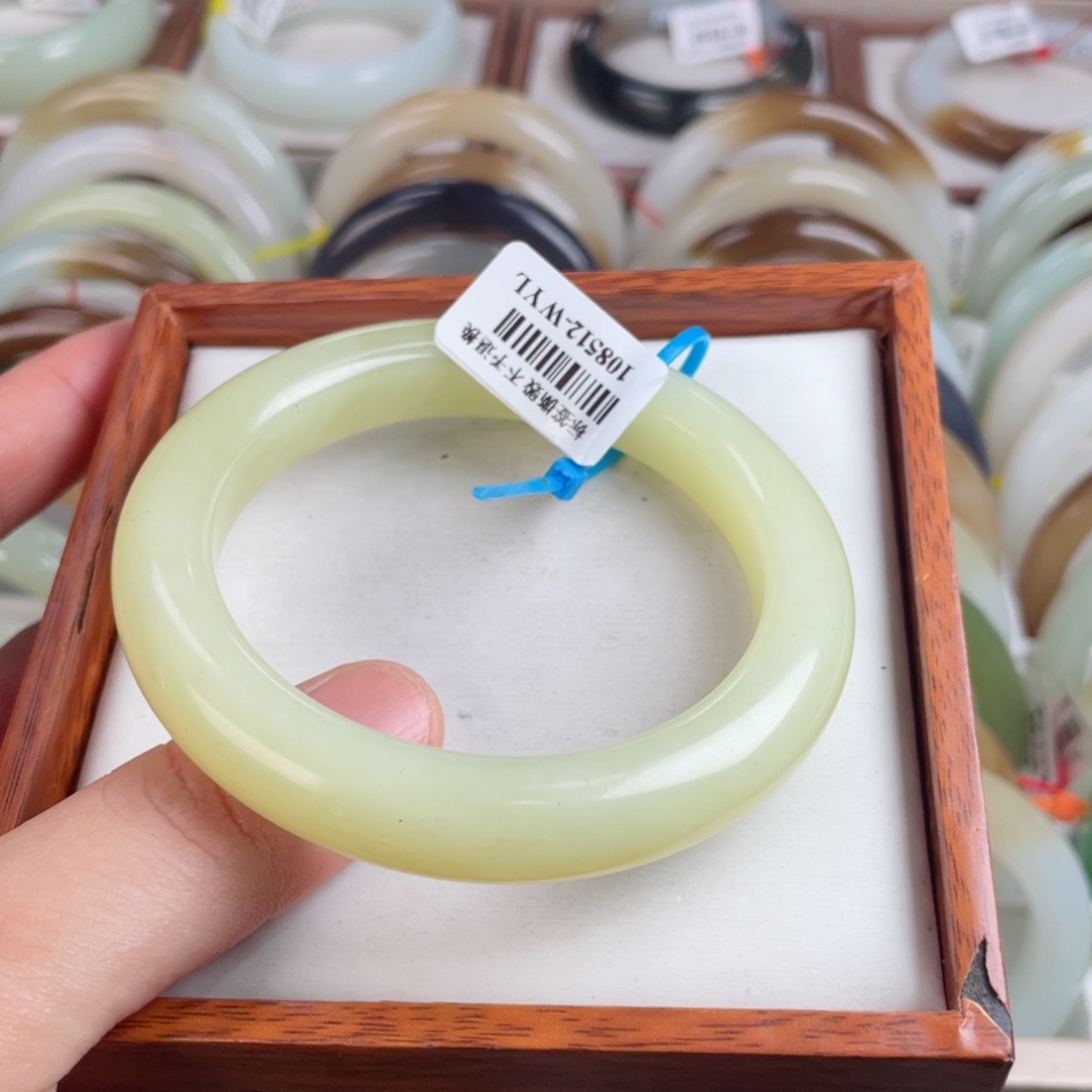 【闪购商品】和田玉手镯未镶嵌.57.8