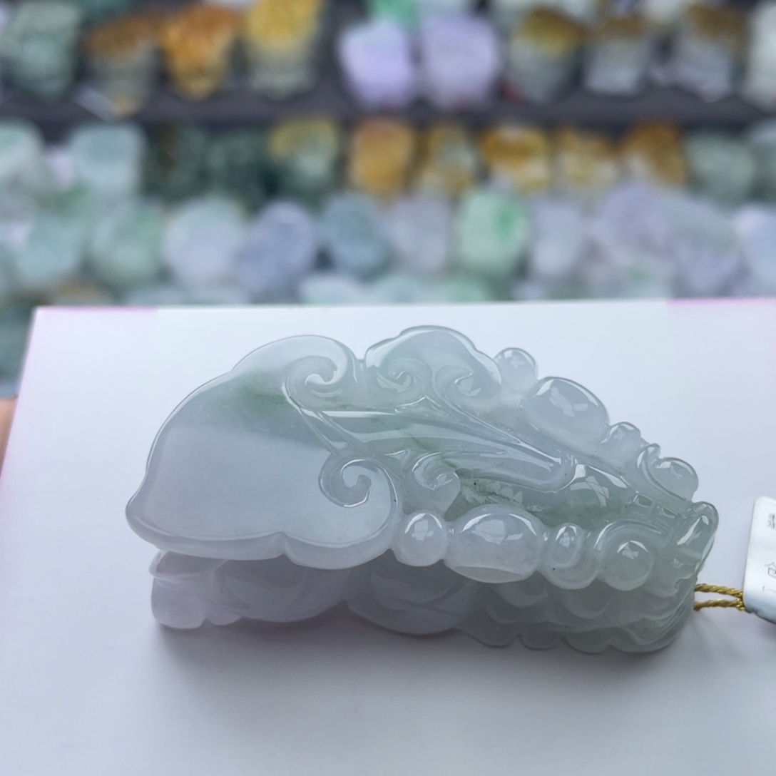 翡翠颈饰未镶嵌貔貅