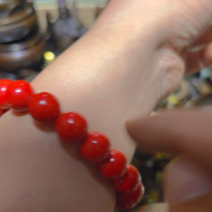 翡翠挂件未镶嵌铜的。全清了。一件不留！不磨叽