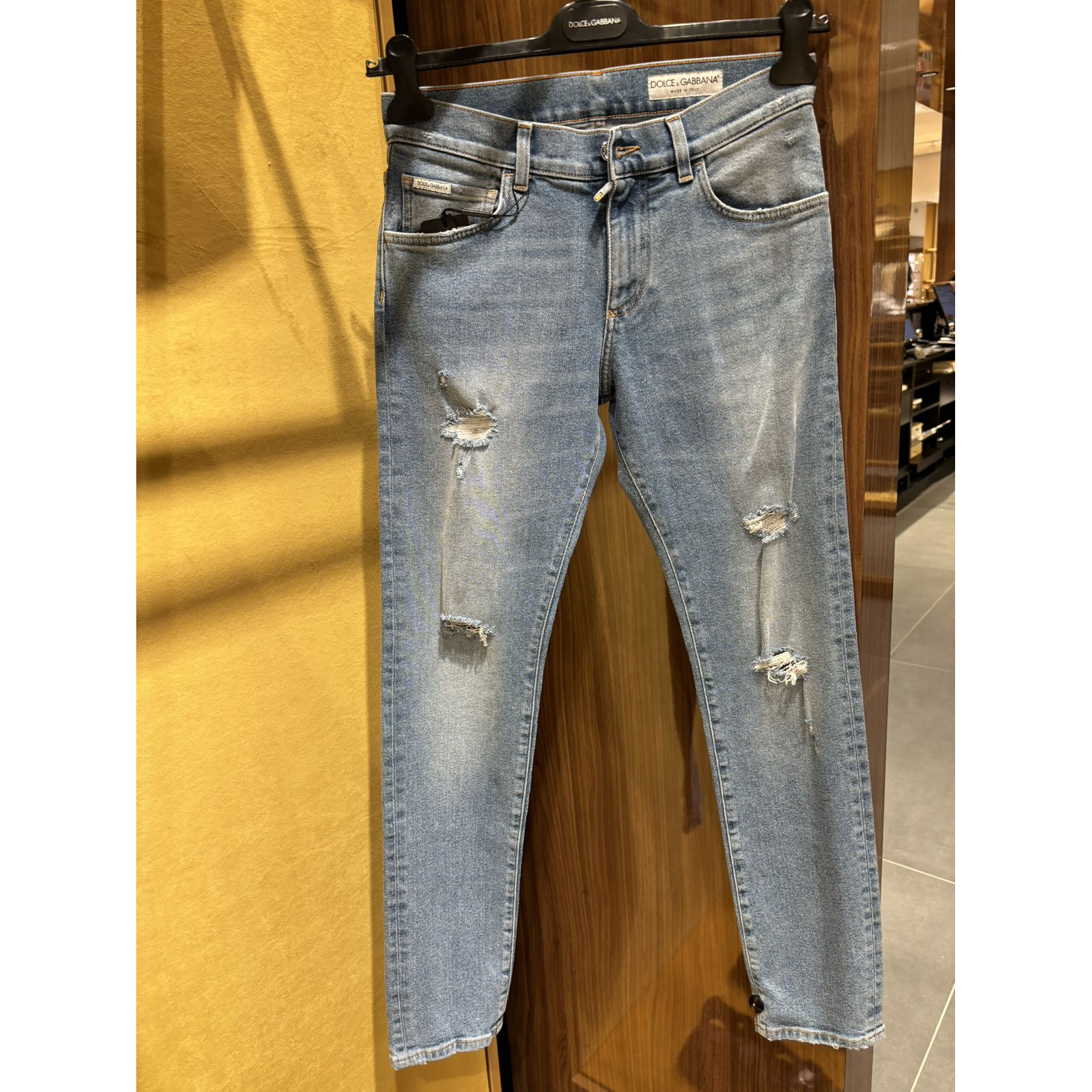 【CC在欧洲】 1号 D....G 修身破洞经典slim牛仔裤