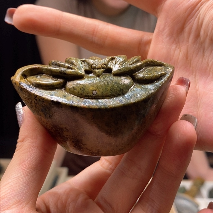 岫岩河磨玉（透闪石质玉）颈饰未镶嵌