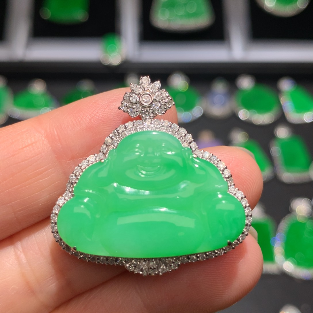 翡翠颈饰18K金镶嵌翡翠