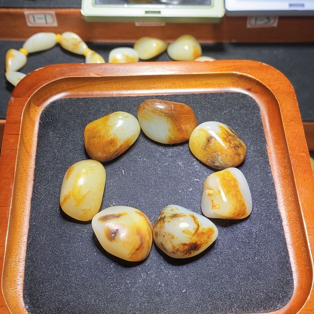 和田玉未镶嵌手链