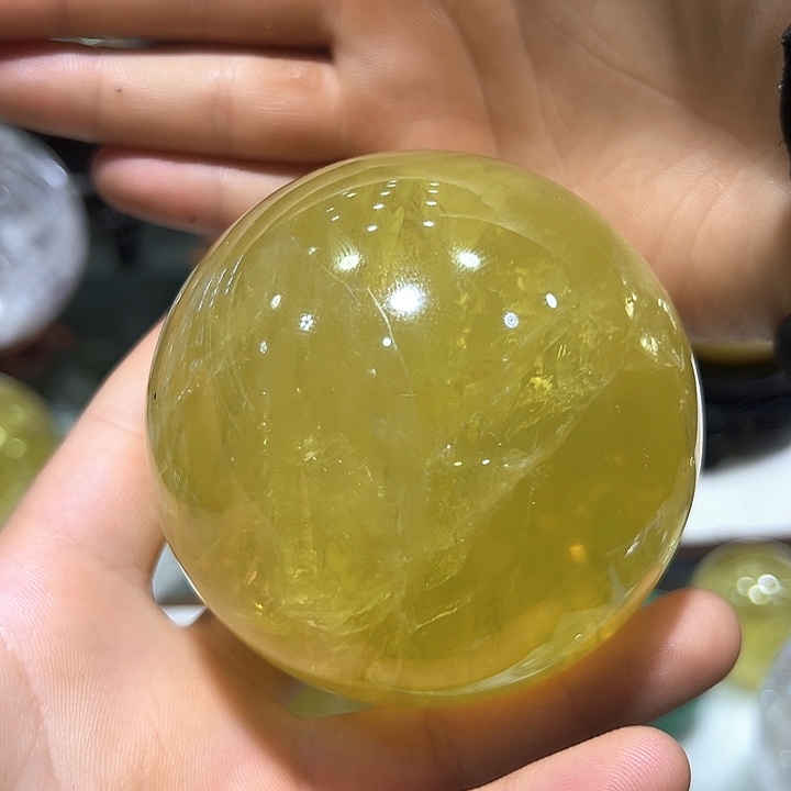 黄晶天然水晶球未镶嵌