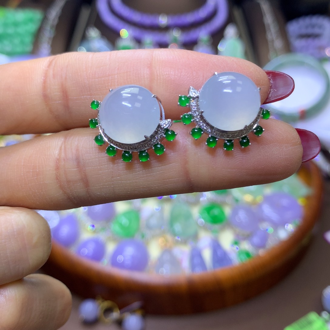 【闪购商品】翡翠颈饰18K金镶嵌翡翠