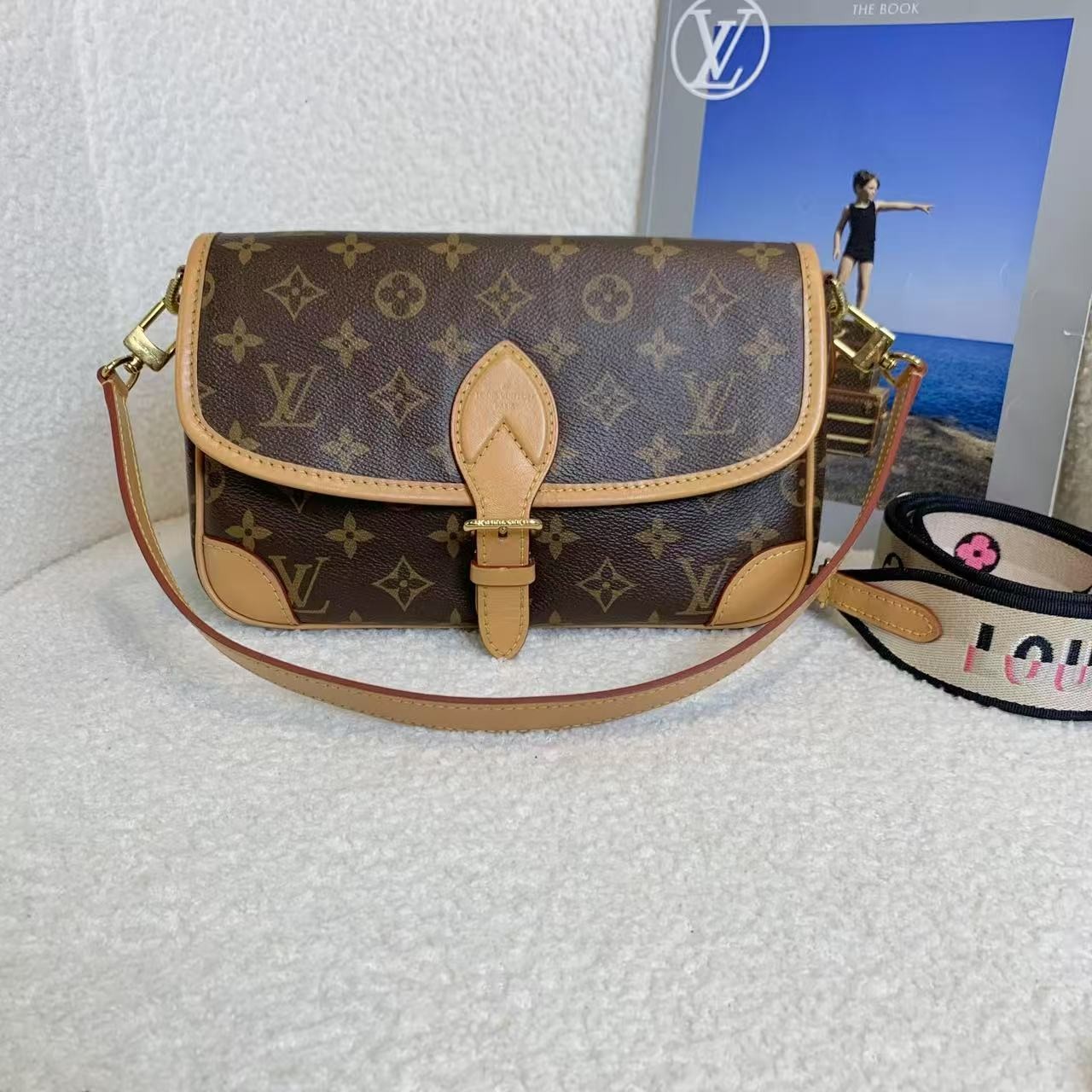 99新 LouisVuitton/路易威登 壹臻/老花黑肩带法棍包 92946030