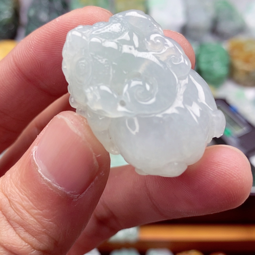 翡翠颈饰未镶嵌翡翠