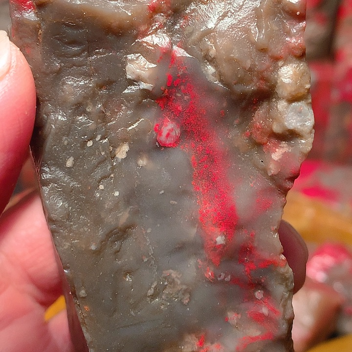 昌化石昌化牛角鸡血石