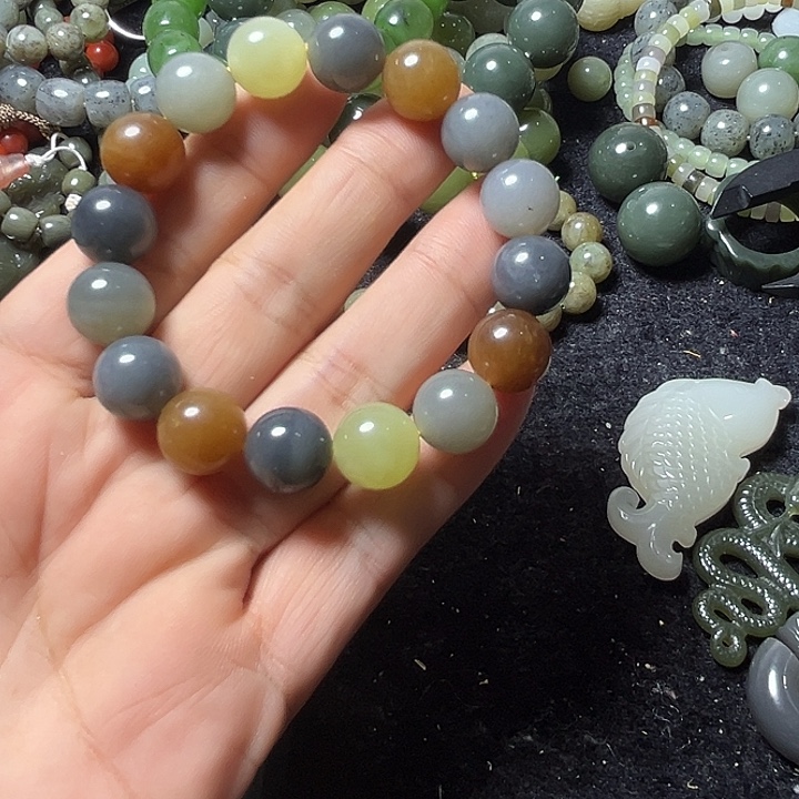 牛***牛和田玉未镶嵌手串12