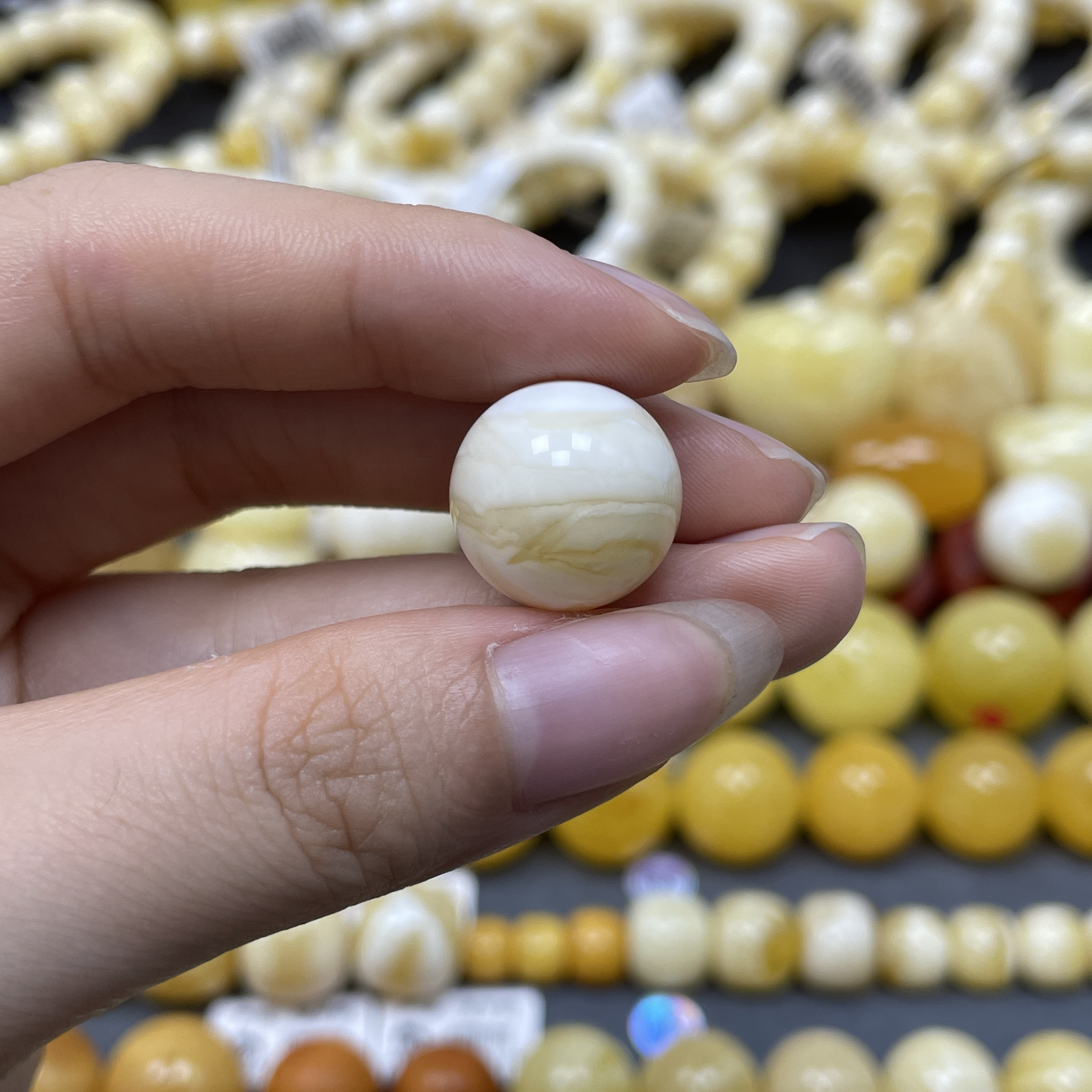 圆珠15.4mm.兰蜜珠宝天然原矿蜜蜡高品漆瓷白虎皮妖花圆珠特色