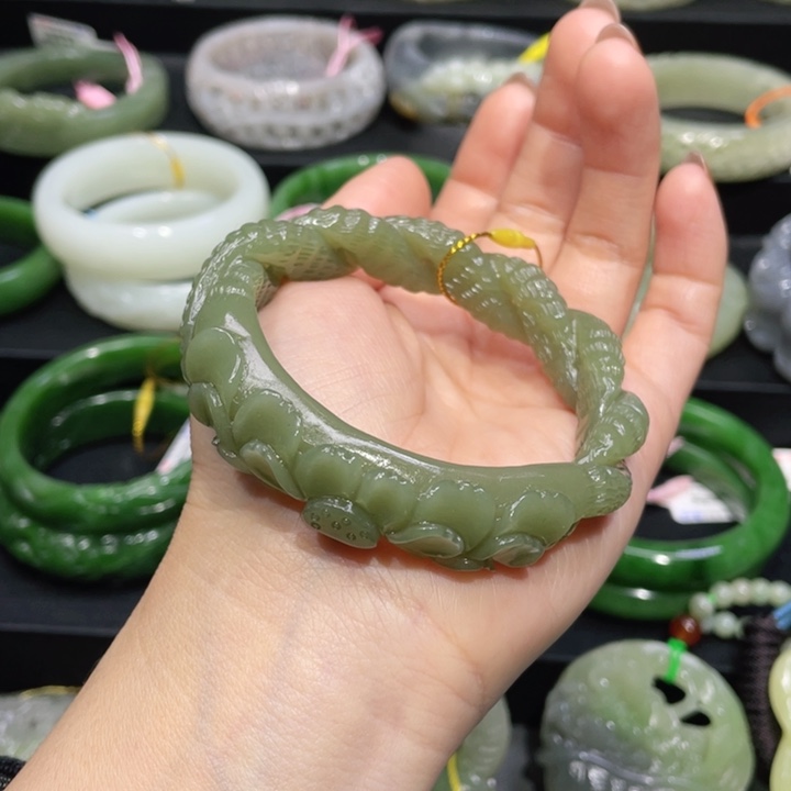 和田玉手镯55圈口 编号51未镶嵌