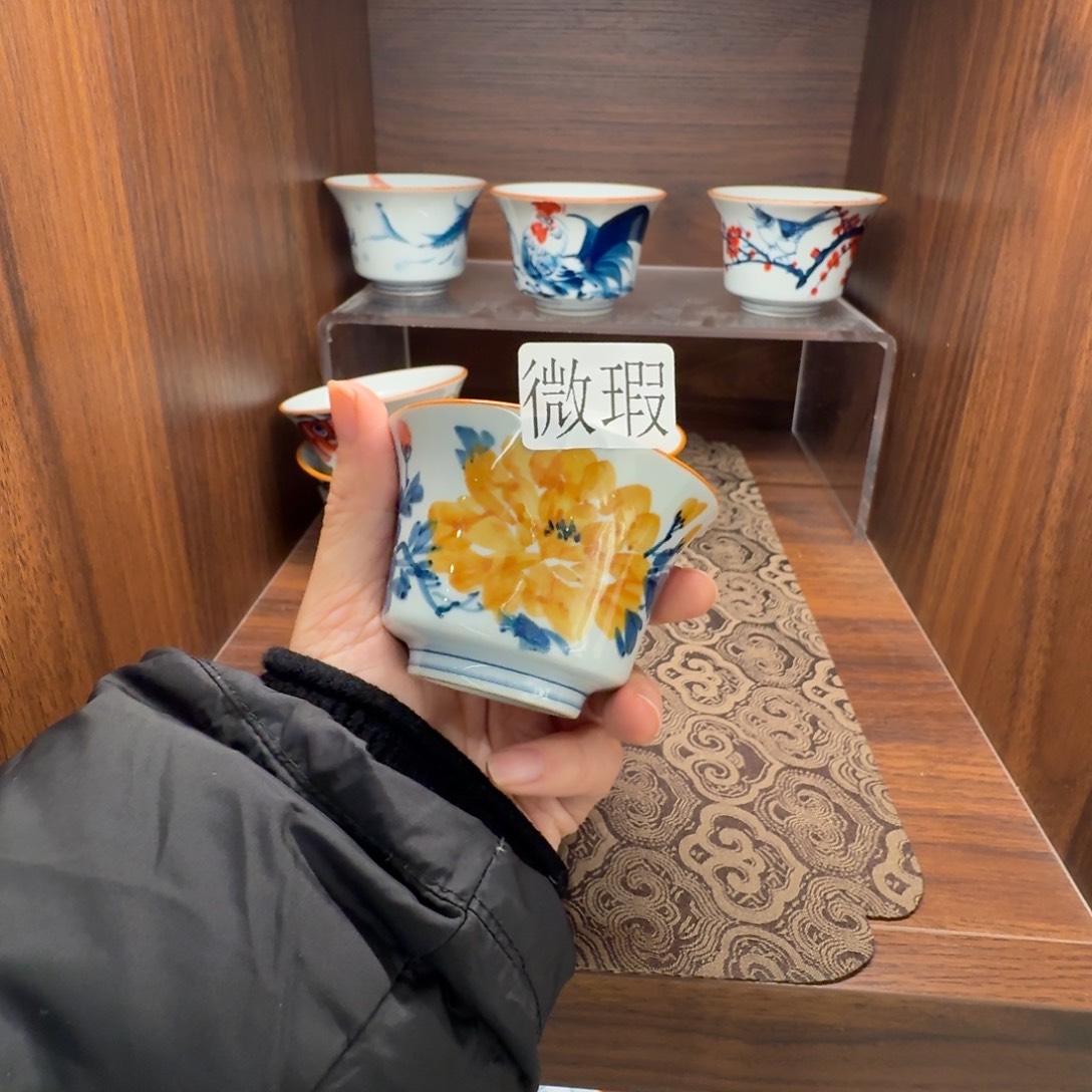 釉下手绘茶具微瑕
