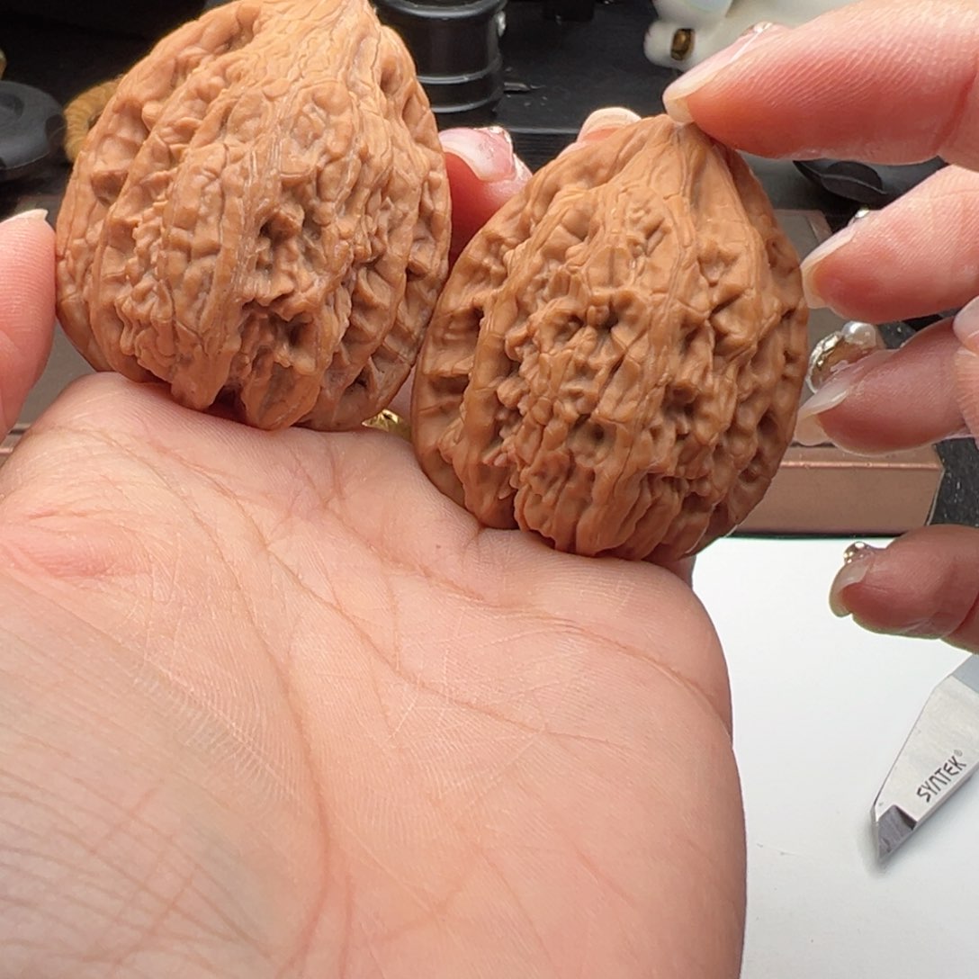 文玩核桃把件虎头王40