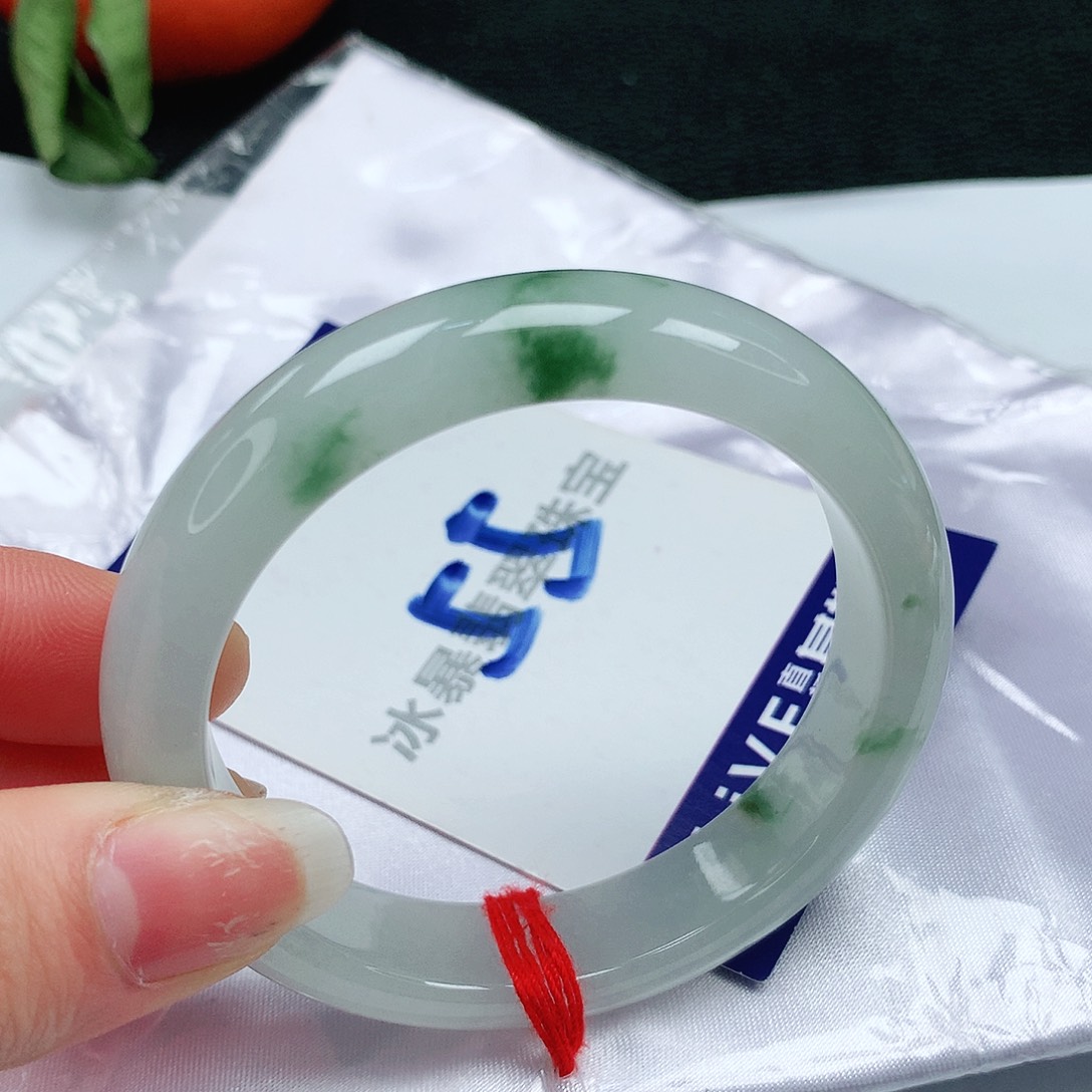 翡翠手镯未镶嵌缅甸天然a货翡翠