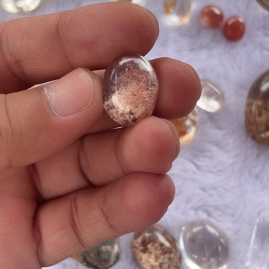 未镶嵌颈饰水晶粉幽灵单面