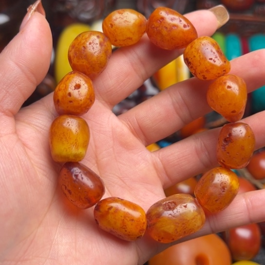 琥珀手串未镶嵌蜜蜡