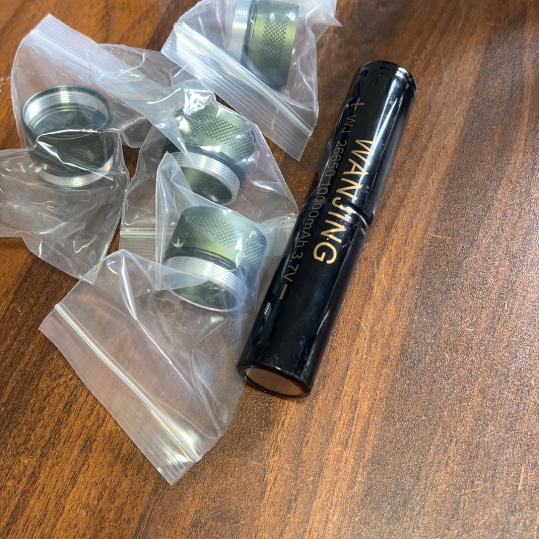 A8A9强光照射手电加长节