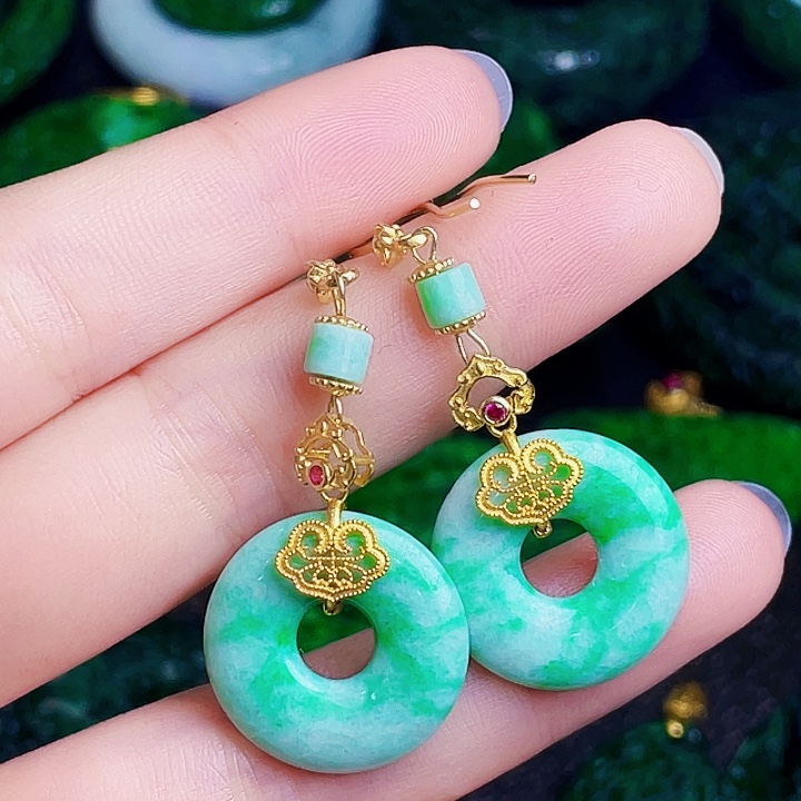 翡翠银S925镶嵌颈饰多样性